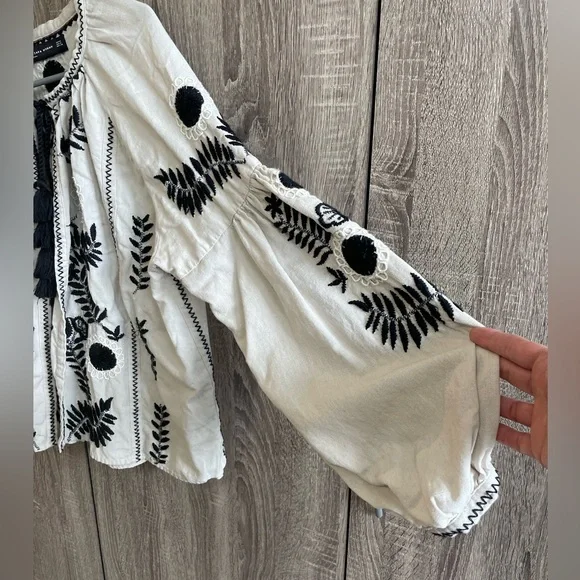 ZARA Linen/Cotton BOHO Embroidered open Front Blouse with tassels. M - Picture 5 of 13